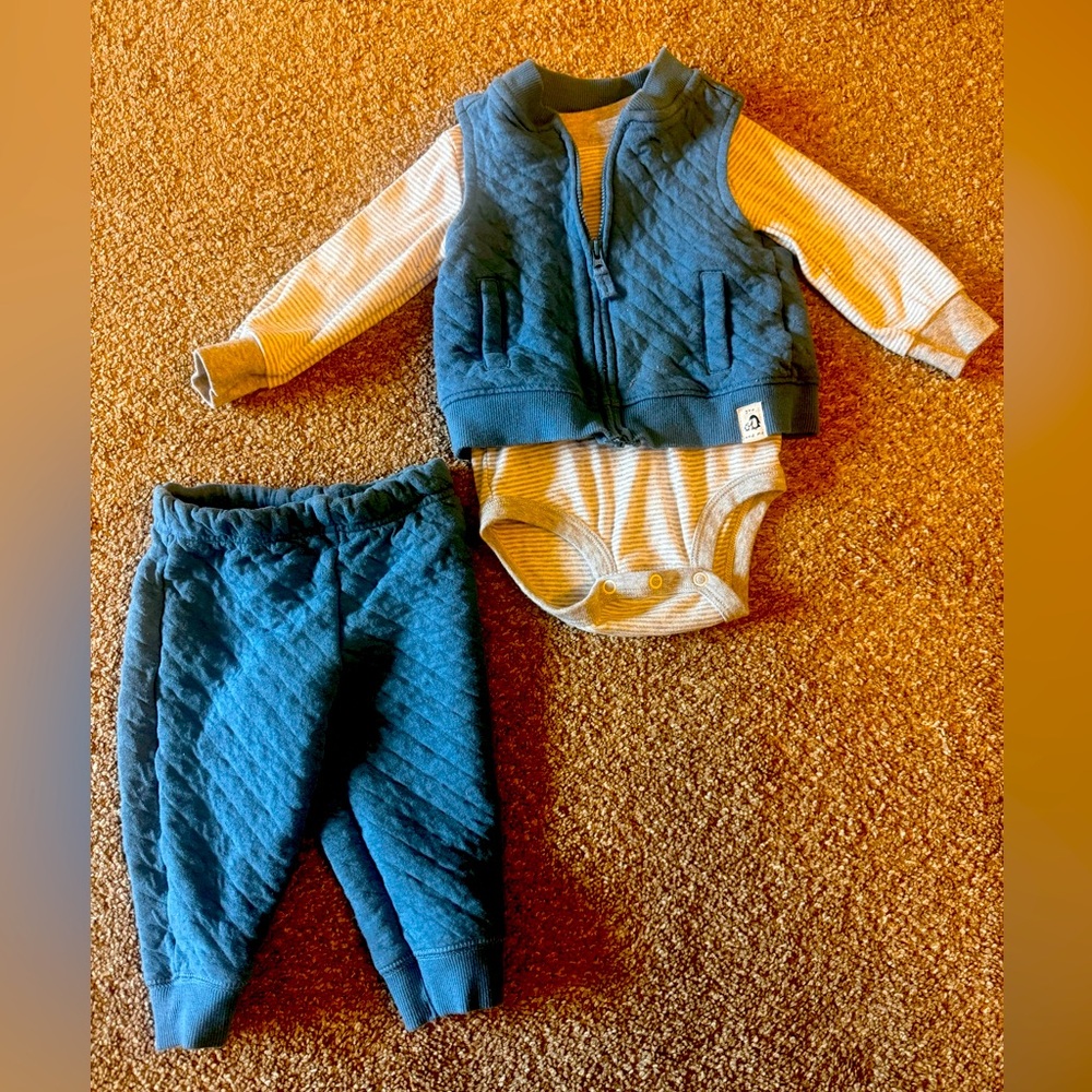 Carters 3 piece infant set
